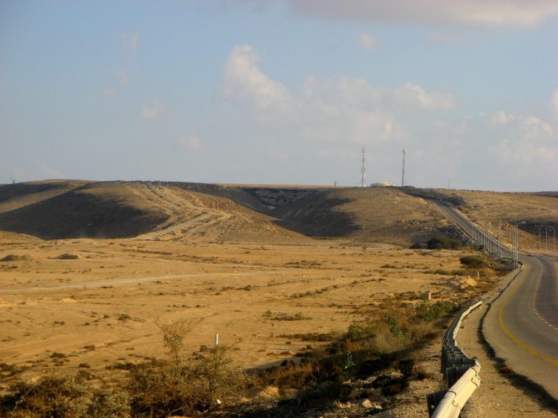 קובץ:לפני ירוחם.JPG