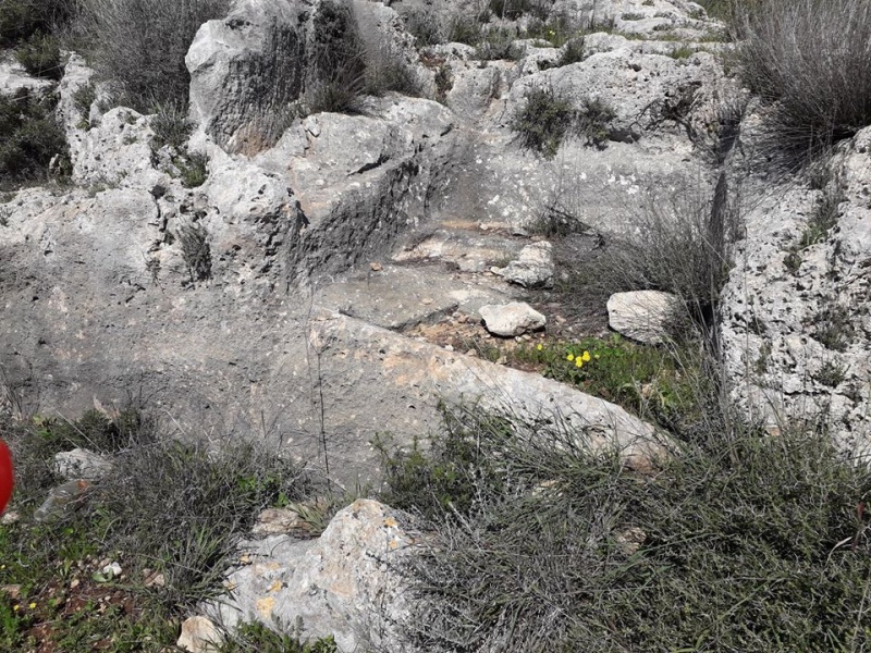 קובץ:מחצבהקטנהעררה.jpg