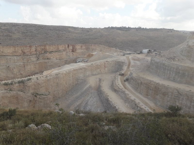 קובץ:מחצבתנחלנטוף.jpg