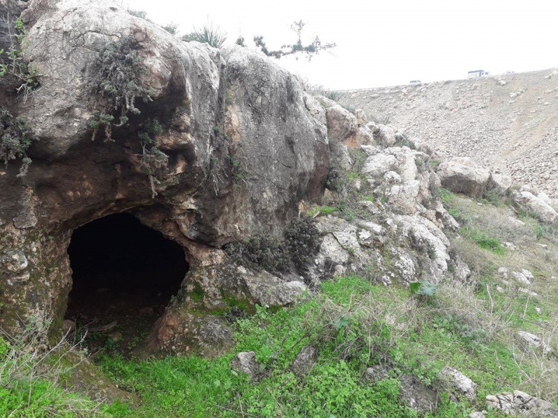 קובץ:מערתכבישמכורה1.jpg