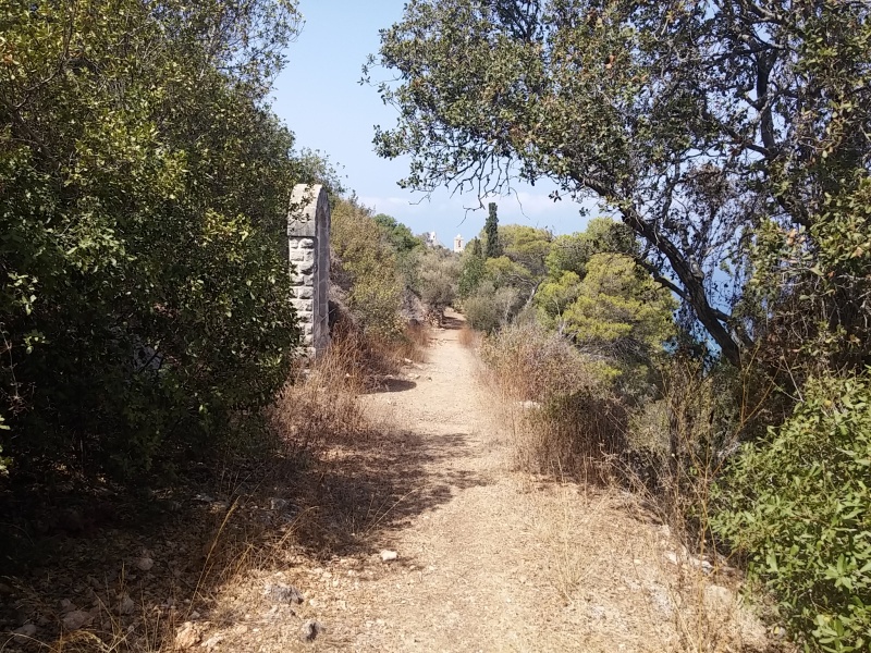 קובץ:שביל מצפון למנזר סטלה מאריס.jpg