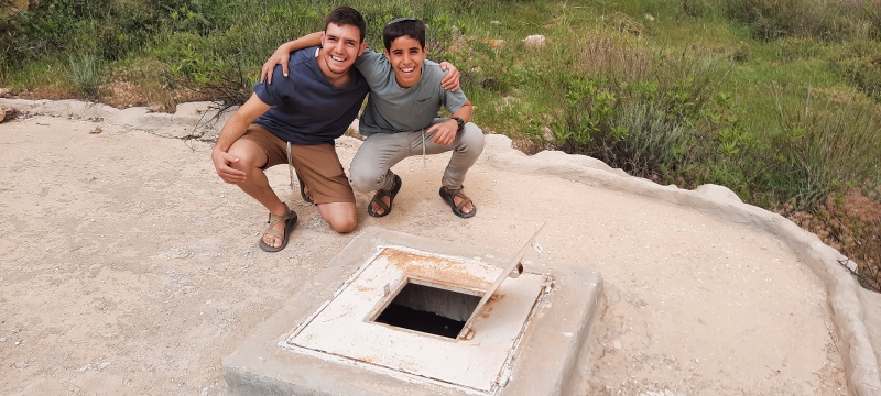 קובץ:2022-04-24T10 37 20.303541158650.jpg