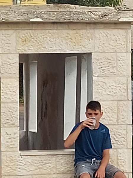 קובץ:2022-08-29T11 04 23.620936168589.jpg