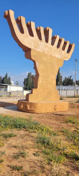 קובץ:2025-04-25T09 44 48.532654380632.jpg