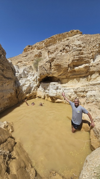 קובץ:2025-05-13T07 41 14.17669326260.jpg