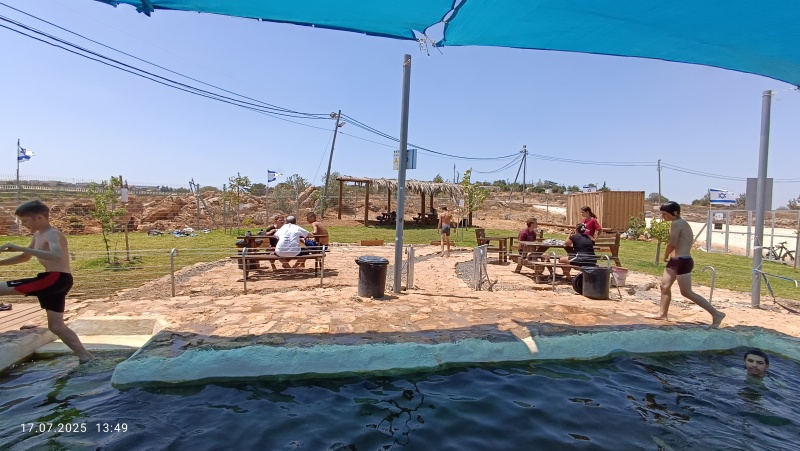 קובץ:2025-08-14T20 05 49.536171668666.jpg