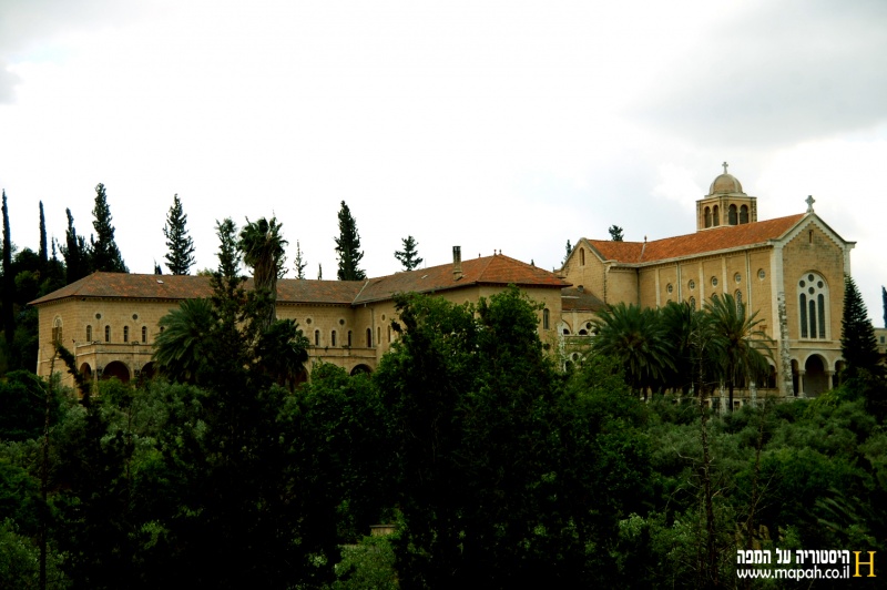 קובץ:Latrun church 2013.jpg