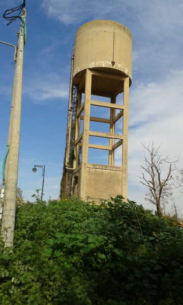 קובץ:Water Tower Arlozorov.jpg